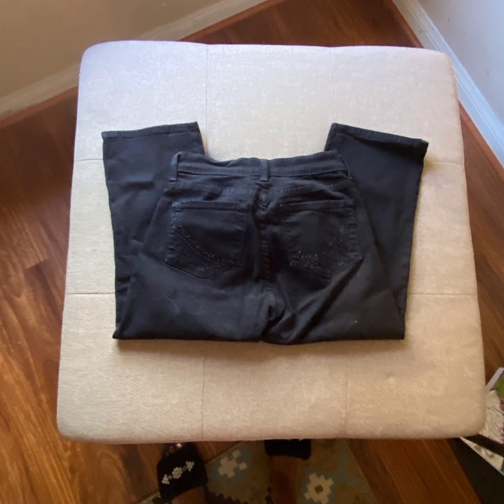NYDJ black Bling back pocket Capri jeans - Picture 3 of 5